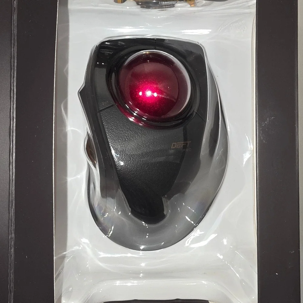 Elecom Deft Pro Wired Wireless Bluetooth Trackball Mouse M-DPT1MRBK Black‎